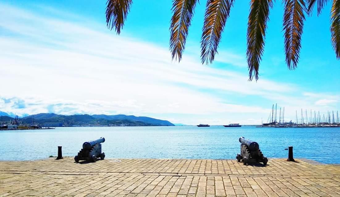 Il Nido Apartment La Spezia Luaran gambar